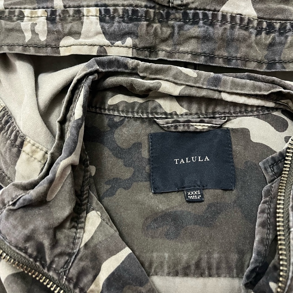 Talulula Aritzia Y2K 2000s Camo Jacket Size XXXS - Picture 11 of 13